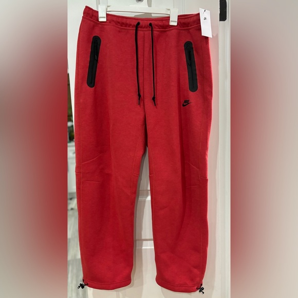 Men’s  Nike Sportswear Tech Fleece Open-Hem Sweatpants Red XL - Picture 1 of 5